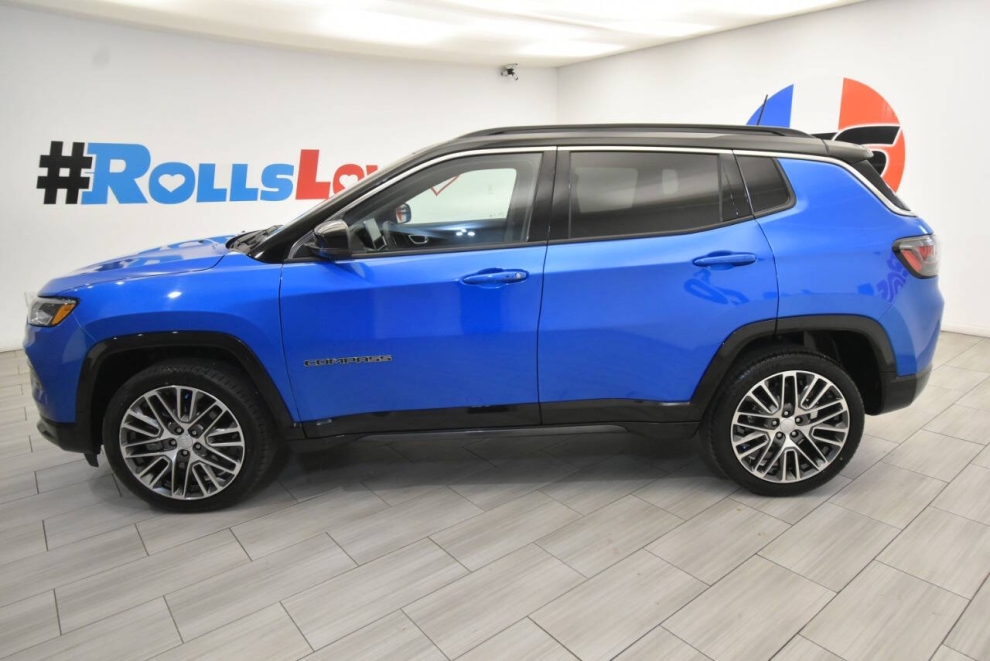 2023 Jeep Compass Limited 4x4 4dr SUV, Blue, Mileage: 31,614 - photo 1