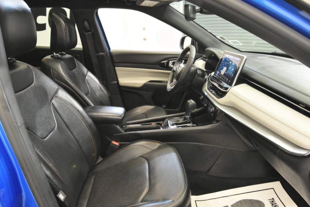 2023 Jeep Compass Limited 4x4 4dr SUV, Blue, Mileage: 31,614 - photo 19