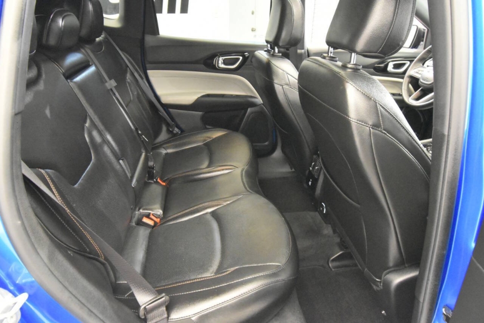 2023 Jeep Compass Limited 4x4 4dr SUV, Blue, Mileage: 31,614 - photo 22