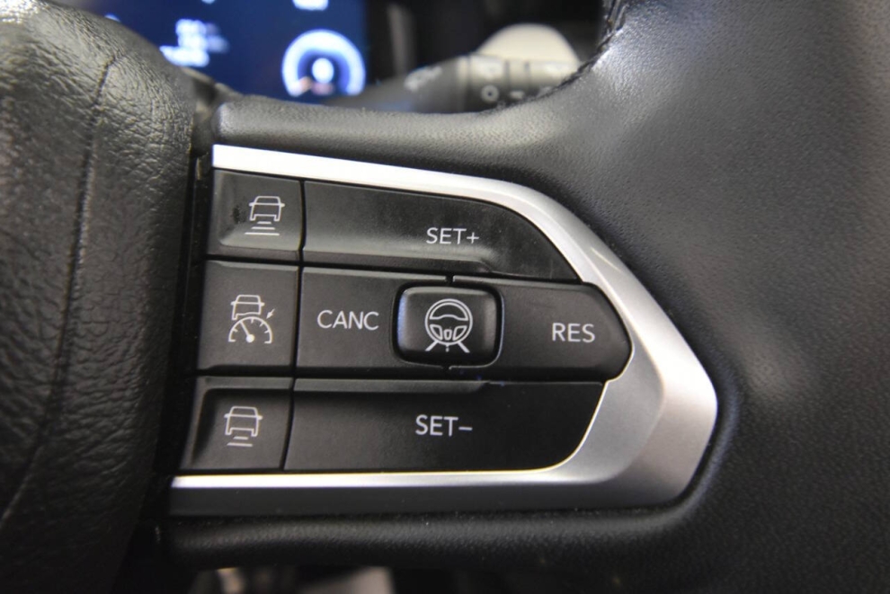 2023 Jeep Compass Limited 4x4 4dr SUV, Blue, Mileage: 31,614 - photo 31