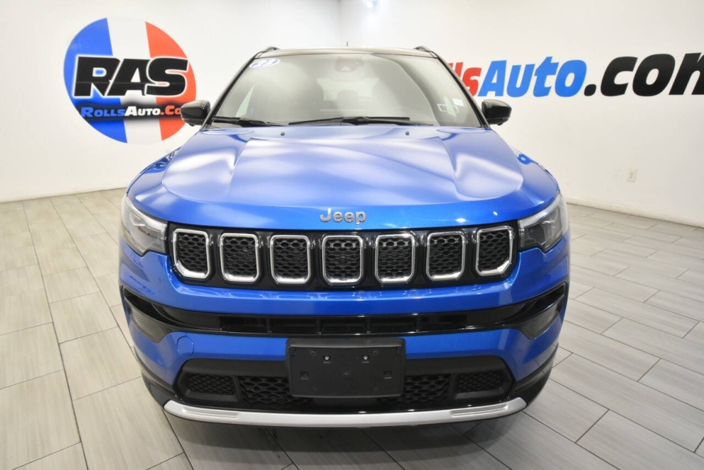 2023 Jeep Compass Limited 4x4 4dr SUV, Blue, Mileage: 31,614 - photo 7