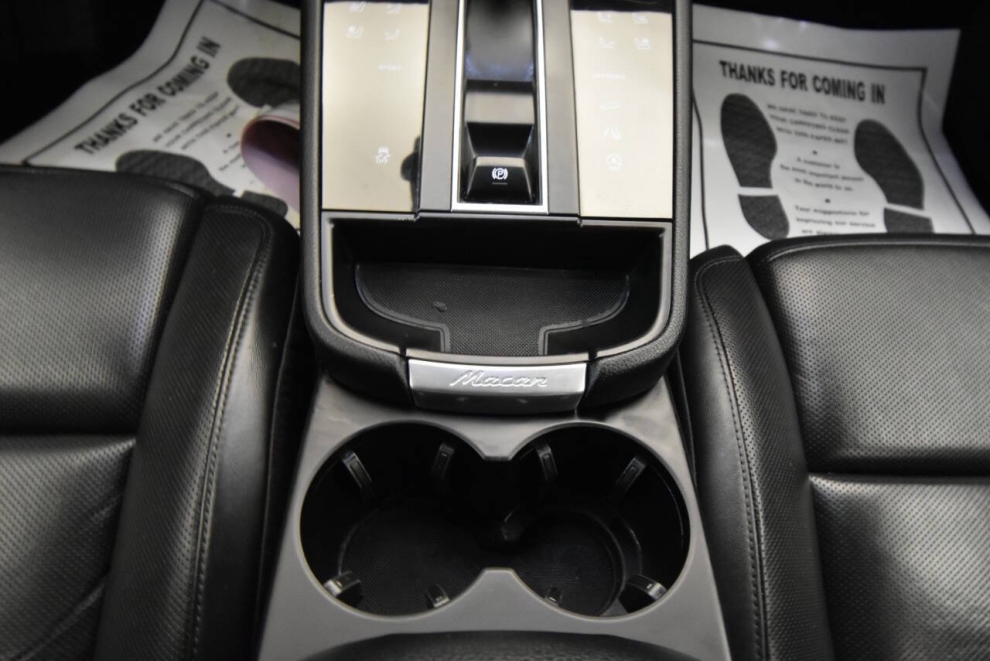 2022 Porsche Macan Base AWD 4dr SUV, Blue, Mileage: 64,717 - photo 25
