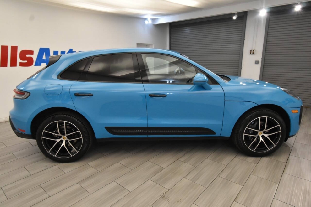 2022 Porsche Macan Base AWD 4dr SUV, Blue, Mileage: 64,717 - photo 5