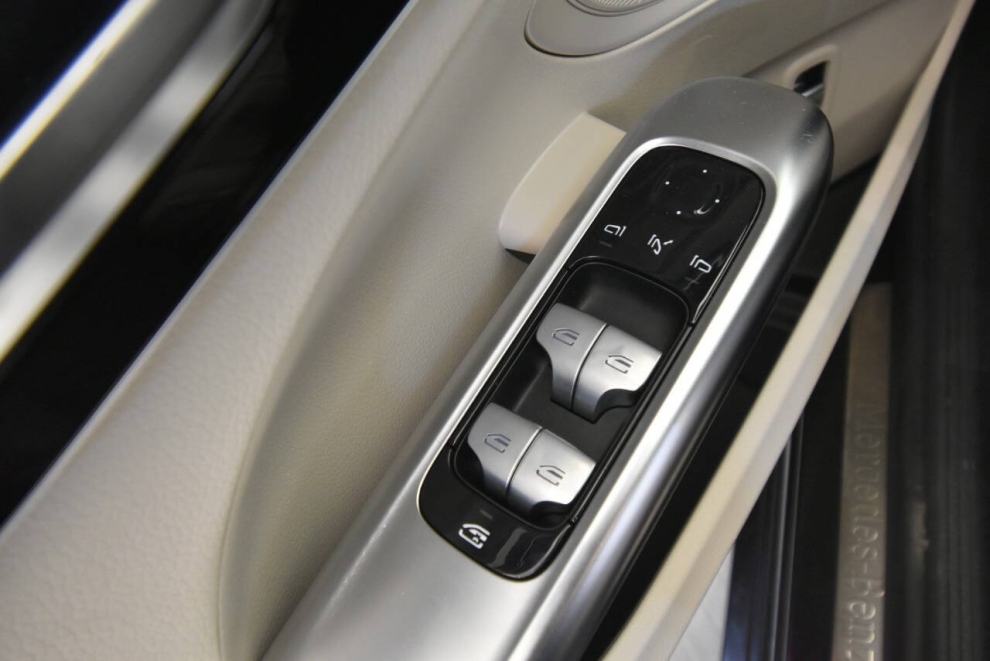 2023 Mercedes-Benz C-Class C 300 4MATIC AWD 4dr Sedan, Gray, Mileage: 25,683 - photo 37