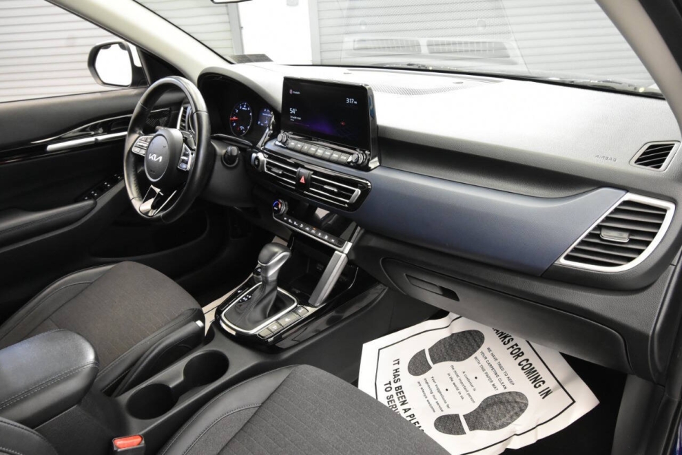 2022 Kia Seltos Nightfall AWD 4dr SUV, Blue, Mileage: 79,275 - photo 18
