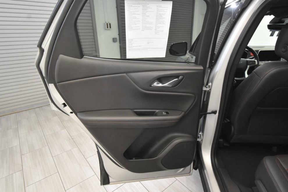 2022 Chevrolet Blazer RS AWD 4dr SUV, Silver, Mileage: 74,140 - photo 17