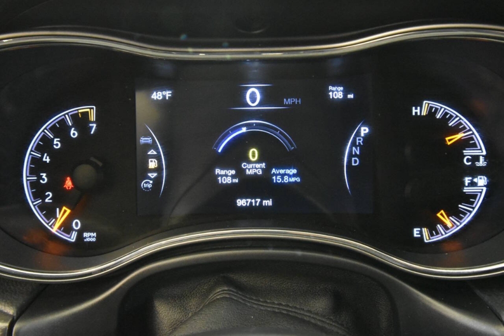 2017 Jeep Grand Cherokee Laredo 4x4 4dr SUV, Gray, Mileage: 96,701 - photo 37