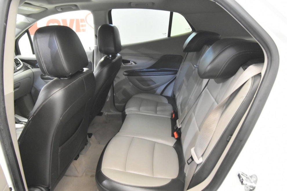 2015 Buick Encore Premium AWD 4dr Crossover, Blanco, Mileage: 105,010 - photo 15