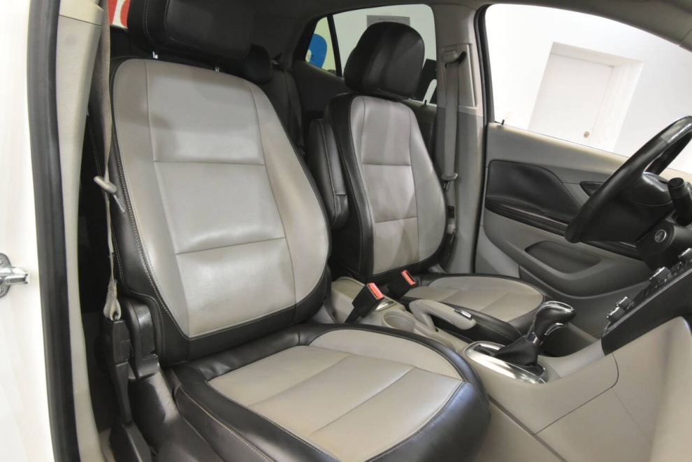 2015 Buick Encore Premium AWD 4dr Crossover, Blanco, Mileage: 105,010 - photo 19