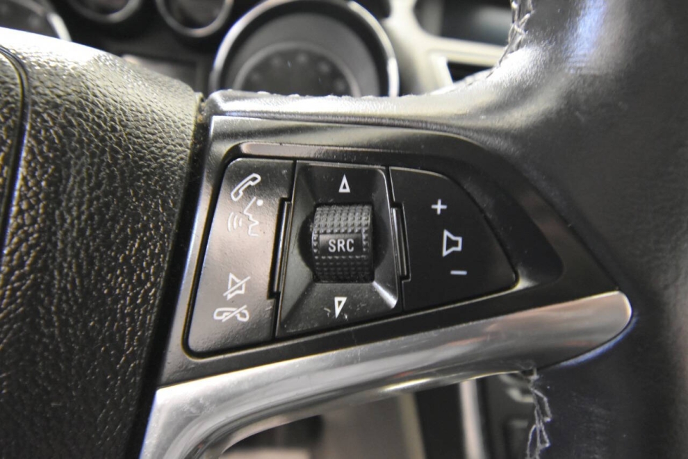 2015 Buick Encore Premium AWD 4dr Crossover, Blanco, Mileage: 105,010 - photo 30