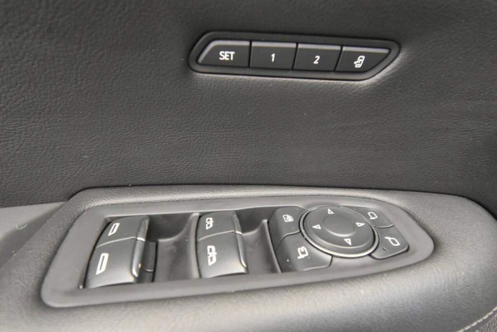 2020 Cadillac XT5 Premium Luxury 4dr SUV, Black, Mileage: 72,378 - photo 27