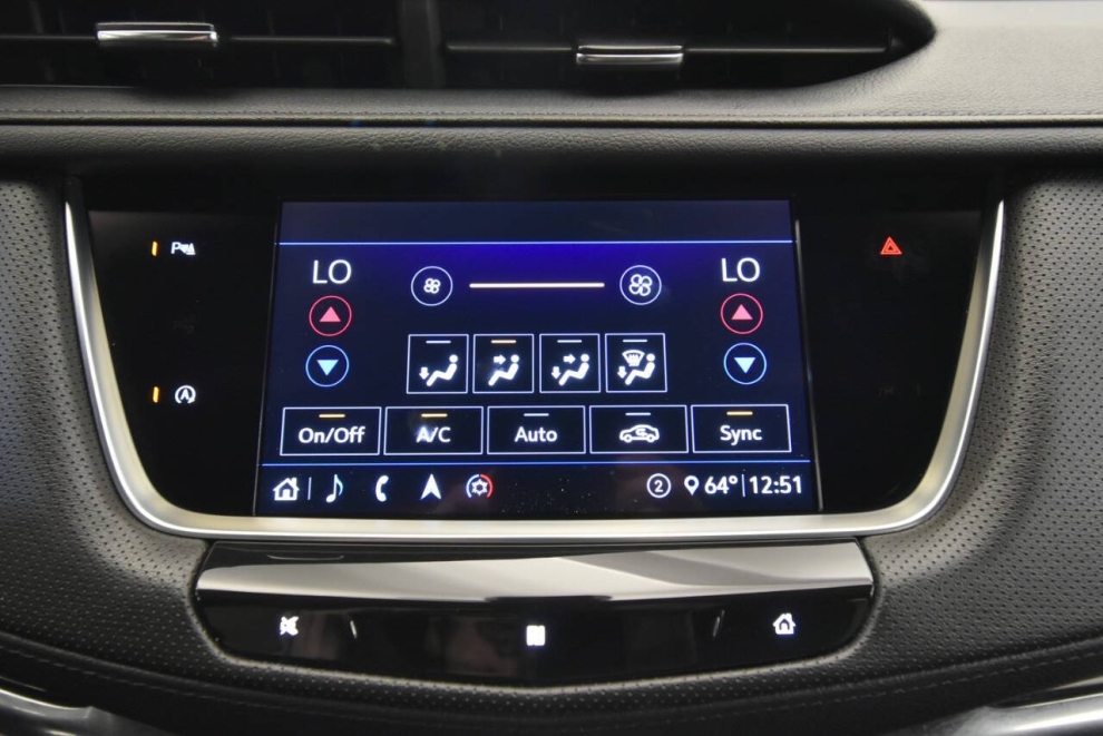 2020 Cadillac XT5 Premium Luxury 4dr SUV, Black, Mileage: 72,378 - photo 33