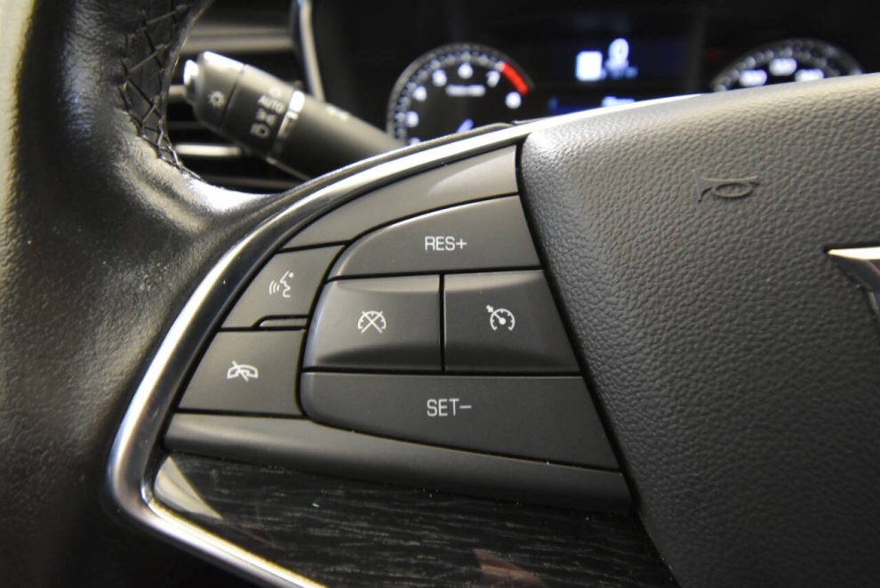 2020 Cadillac XT5 Premium Luxury 4dr SUV, Black, Mileage: 72,378 - photo 36