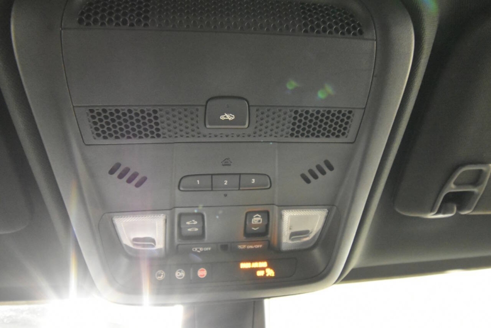 2020 Cadillac XT5 Premium Luxury 4dr SUV, Black, Mileage: 72,378 - photo 41