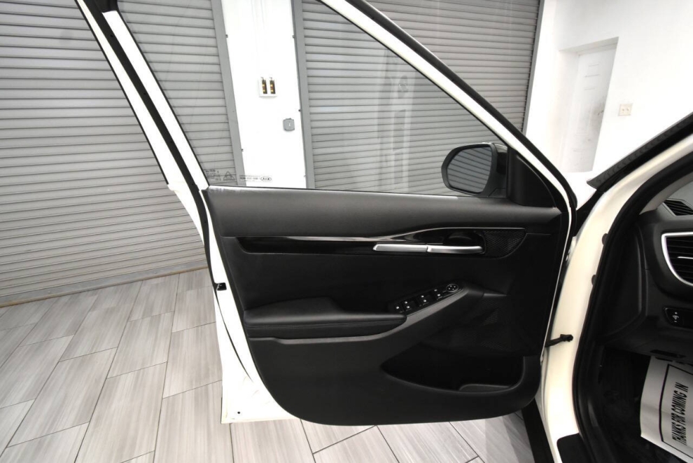 2021 Kia Seltos S AWD 4dr SUV, White, Mileage: 61,460 - photo 14