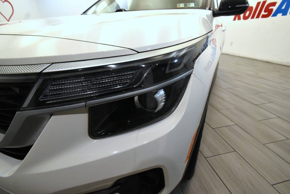2021 Kia Seltos S AWD 4dr SUV, White, Mileage: 61,460 - photo 8