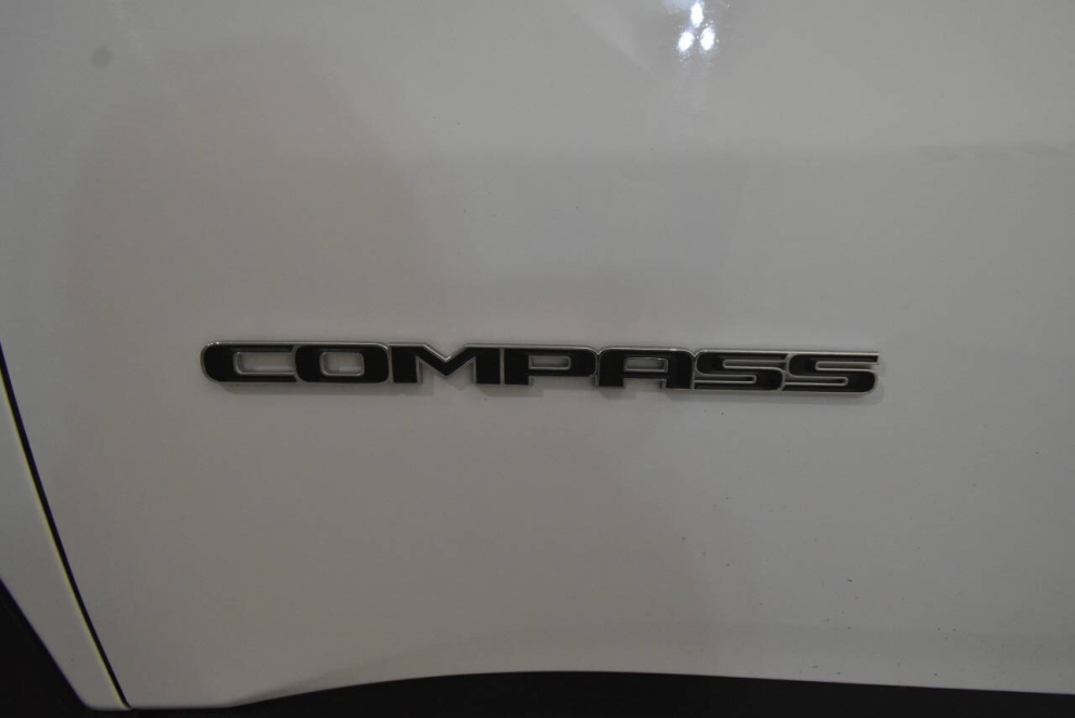 2024 Jeep Compass Limited 4x4 4dr SUV, Blanco, Mileage: 7,486 - photo 10