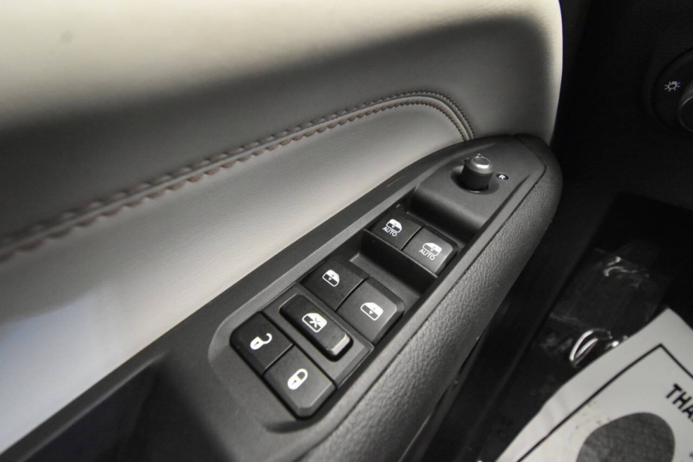 2024 Jeep Compass Limited 4x4 4dr SUV, Blanco, Mileage: 7,486 - photo 36