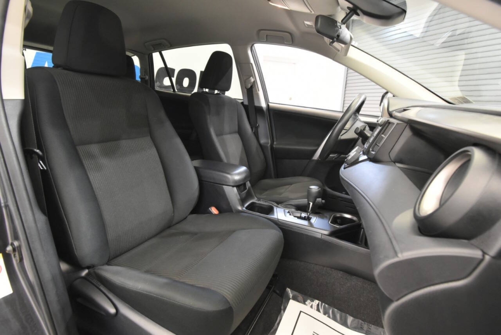 2017 Toyota RAV4 LE AWD 4dr SUV, Gris, Mileage: 62,058 - photo 19