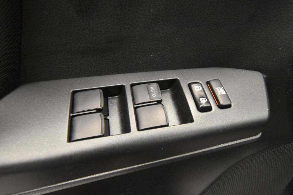 2017 Toyota RAV4 LE AWD 4dr SUV, Gris, Mileage: 62,058 - photo 26