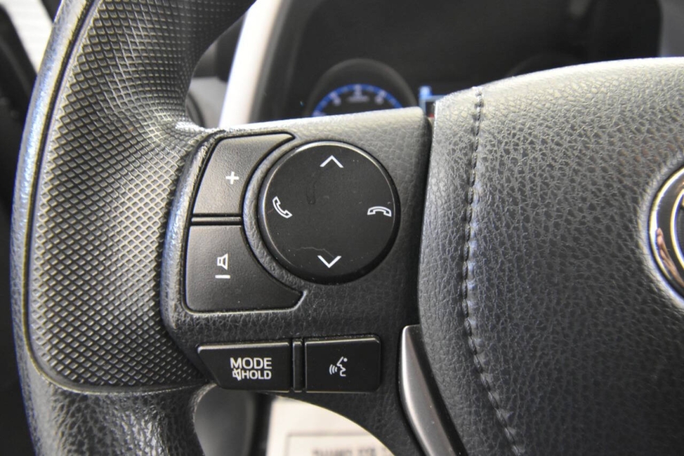 2017 Toyota RAV4 LE AWD 4dr SUV, Gris, Mileage: 62,058 - photo 27