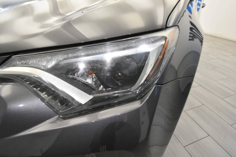 2017 Toyota RAV4 LE AWD 4dr SUV, Gris, Mileage: 62,058 - photo 9