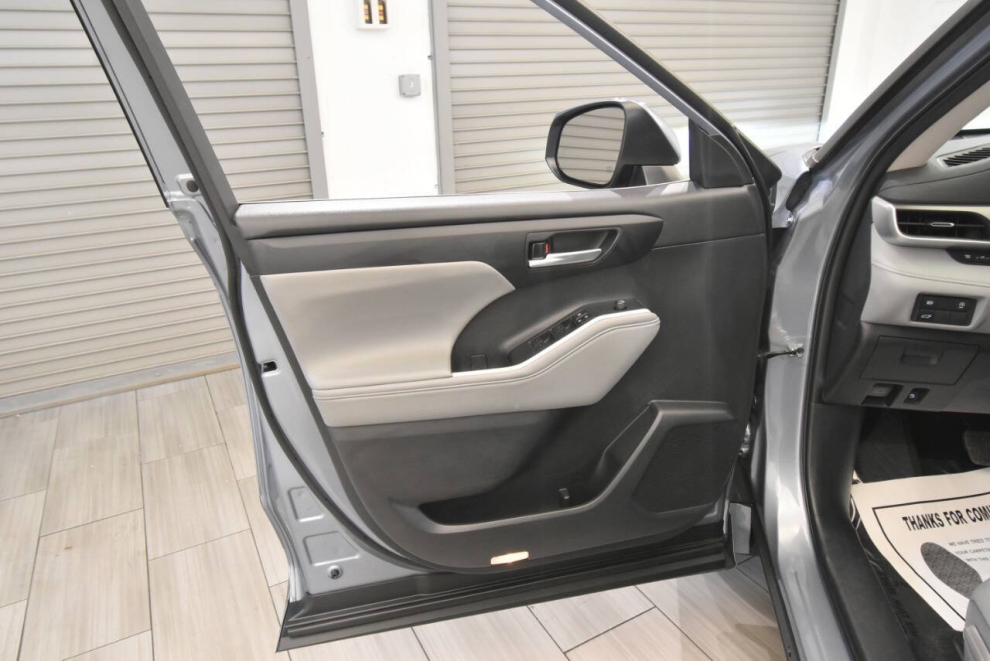 2024 Toyota Highlander XLE AWD 4dr SUV, Blue, Mileage: 62,069 - photo 14