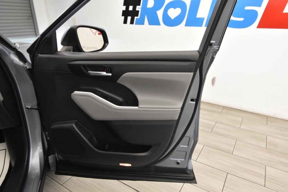 2024 Toyota Highlander XLE AWD 4dr SUV, Blue, Mileage: 62,069 - photo 21