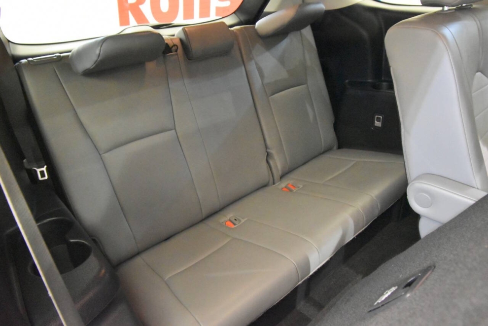 2024 Toyota Highlander XLE AWD 4dr SUV, Blue, Mileage: 62,069 - photo 23