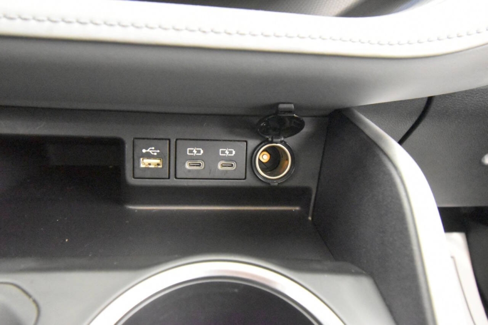 2024 Toyota Highlander XLE AWD 4dr SUV, Blue, Mileage: 62,069 - photo 29