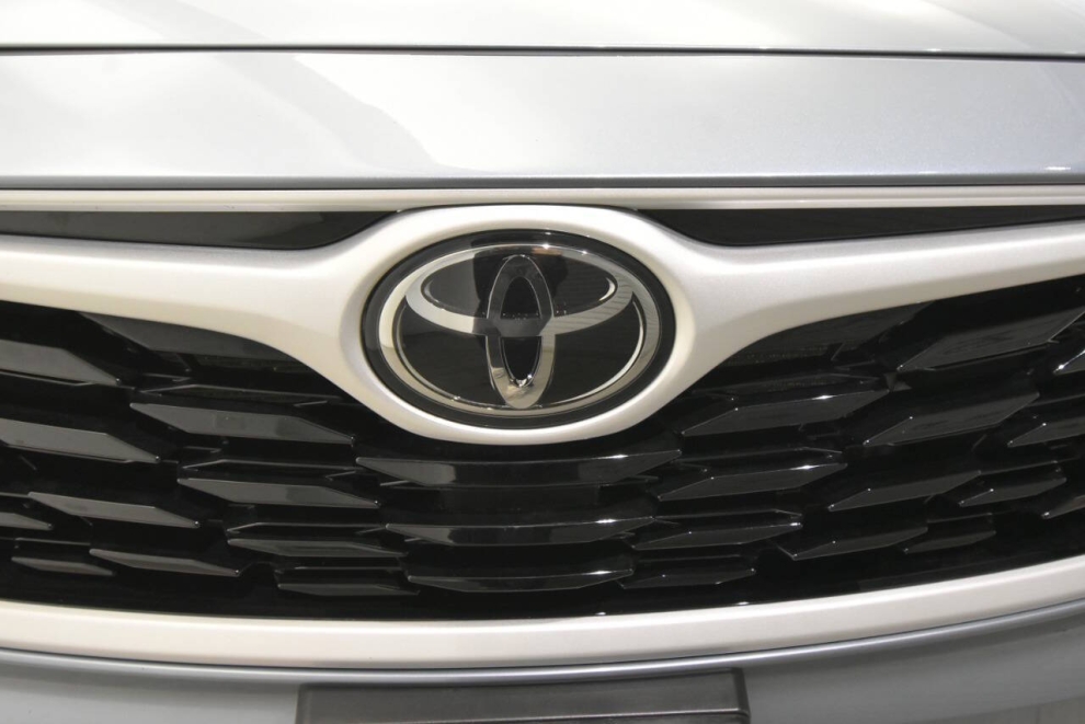 2024 Toyota Highlander XLE AWD 4dr SUV, Blue, Mileage: 62,069 - photo 8