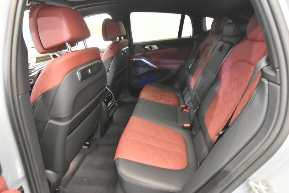 2025 BMW X6 xDrive40i AWD 4dr Sports Activity Coupe, Gray, Mileage: 61,912 - photo 15