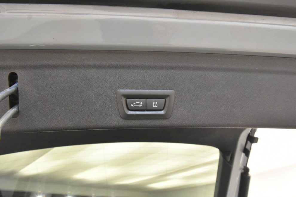 2025 BMW X6 xDrive40i AWD 4dr Sports Activity Coupe, Gray, Mileage: 61,912 - photo 45