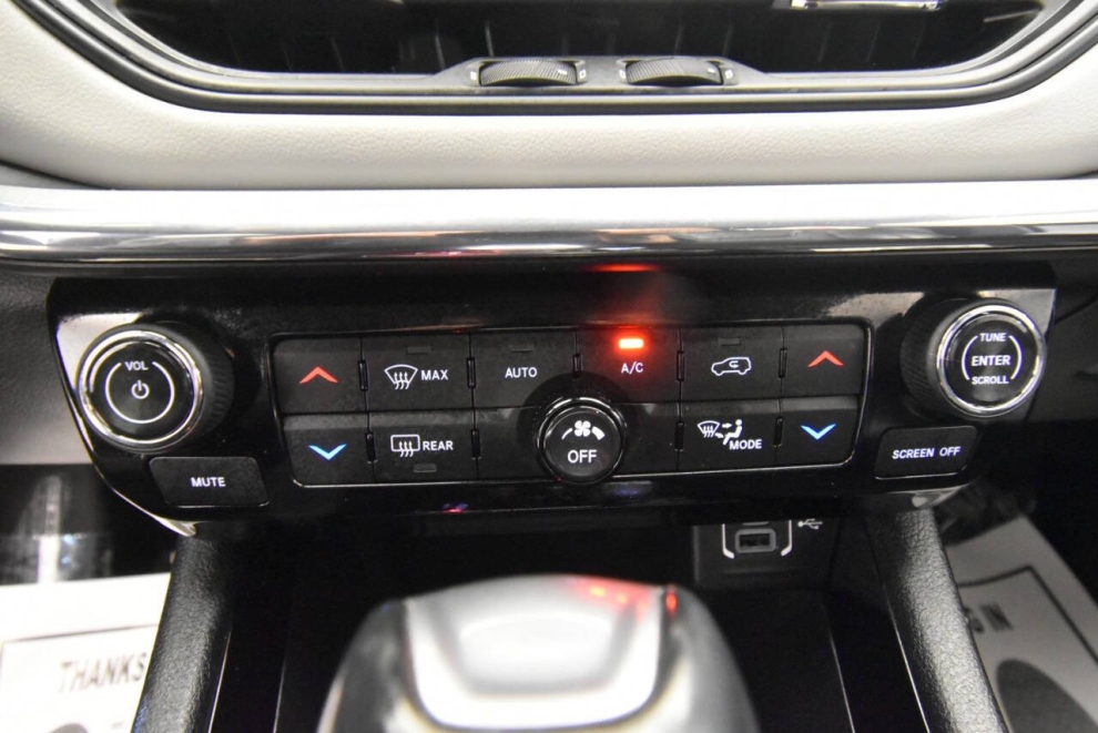 2022 Jeep Compass Limited 4x4 4dr SUV, Plata, Mileage: 48,436 - photo 35