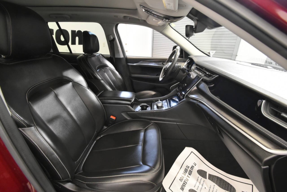 2023 Jeep Grand Cherokee 4xe 4x4 4dr SUV, Red, Mileage: 56,287 - photo 21