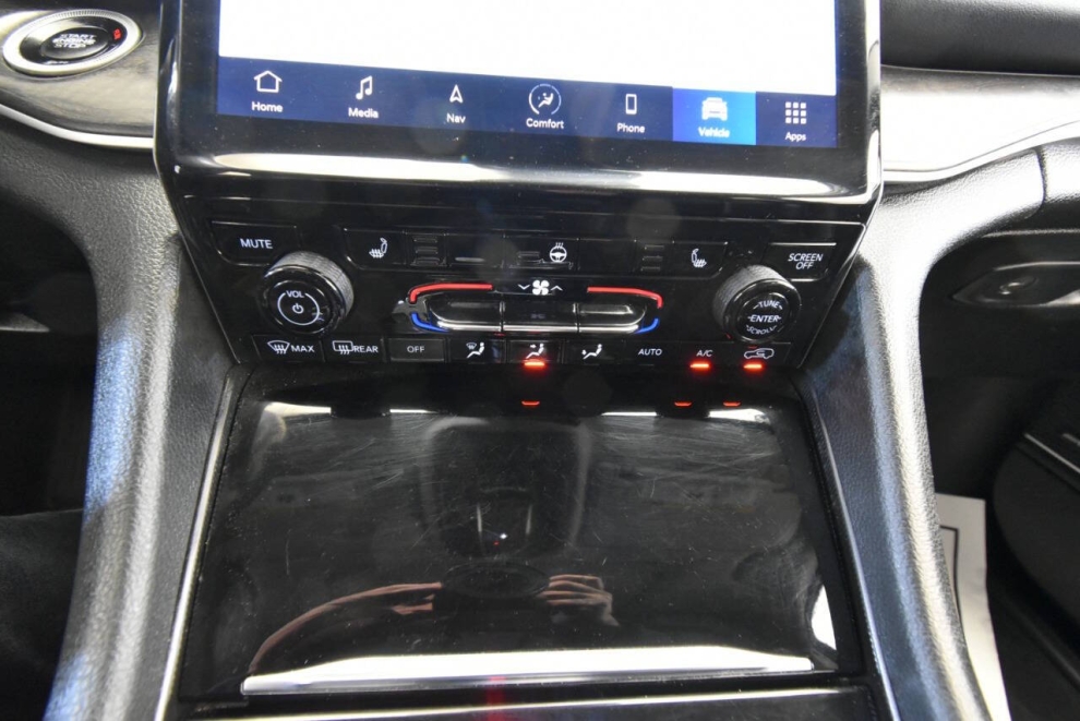 2023 Jeep Grand Cherokee 4xe 4x4 4dr SUV, Red, Mileage: 56,287 - photo 29