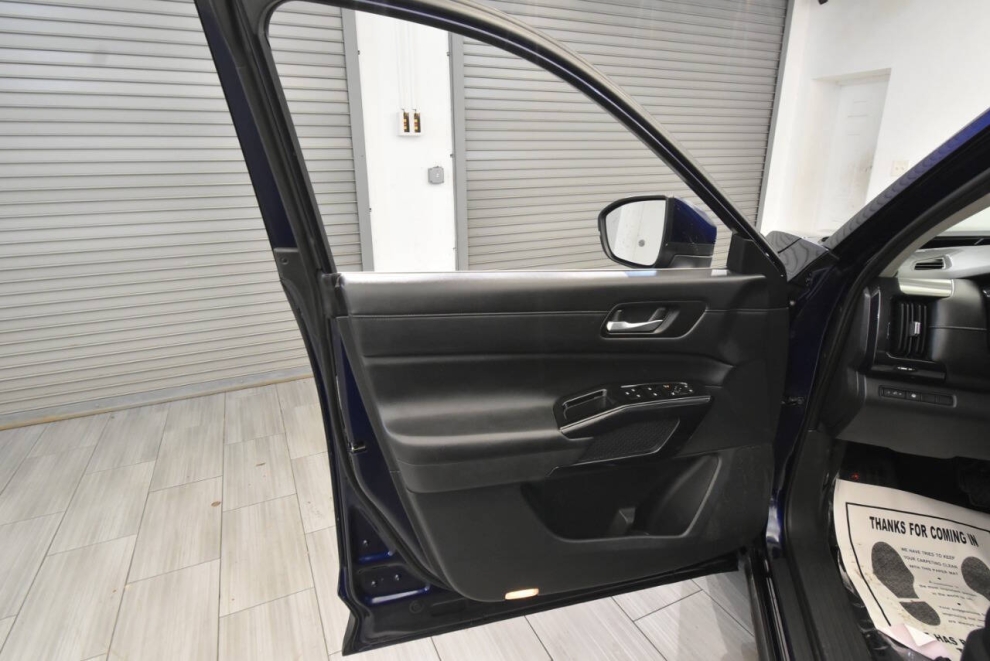 2022 Nissan Pathfinder SV 4dr SUV, Blue, Mileage: 66,602 - photo 15