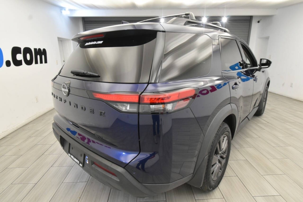 2022 Nissan Pathfinder SV 4dr SUV, Blue, Mileage: 66,602 - photo 4