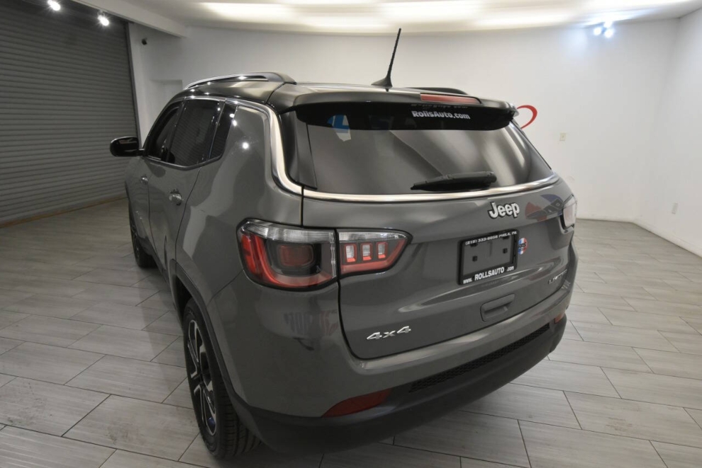 2022 Jeep Compass Limited 4x4 4dr SUV, Gris, Mileage: 42,779 - photo 2