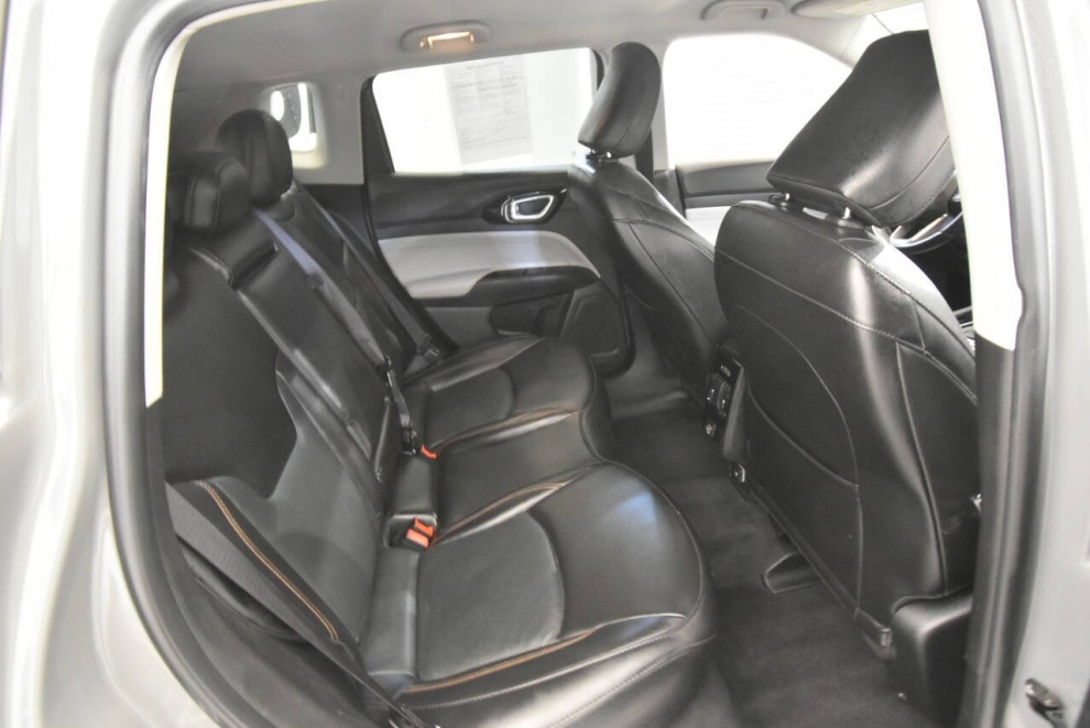 2022 Jeep Compass Limited 4x4 4dr SUV, Gris, Mileage: 42,779 - photo 23