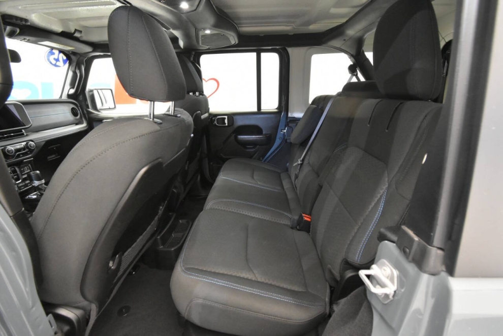 2025 Jeep Wrangler Rubicon 4xe 4x4 4dr SUV, Gray, Mileage: 13,416 - photo 21