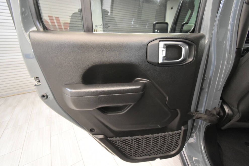 2025 Jeep Wrangler Rubicon 4xe 4x4 4dr SUV, Gray, Mileage: 13,416 - photo 22