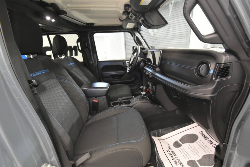 2025 Jeep Wrangler Rubicon 4xe 4x4 4dr SUV, Gray, Mileage: 13,416 - photo 24