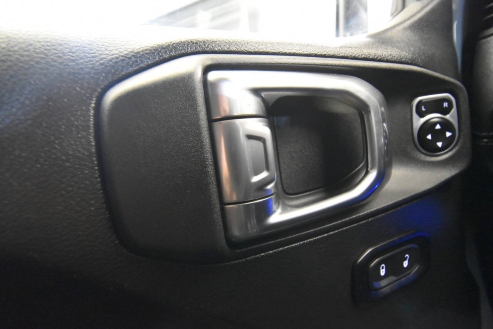 2025 Jeep Wrangler Rubicon 4xe 4x4 4dr SUV, Gray, Mileage: 13,416 - photo 45