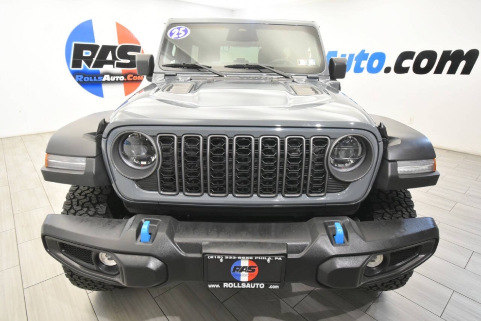 2025 Jeep Wrangler Rubicon 4xe 4x4 4dr SUV, Gray, Mileage: 13,416 - photo 7