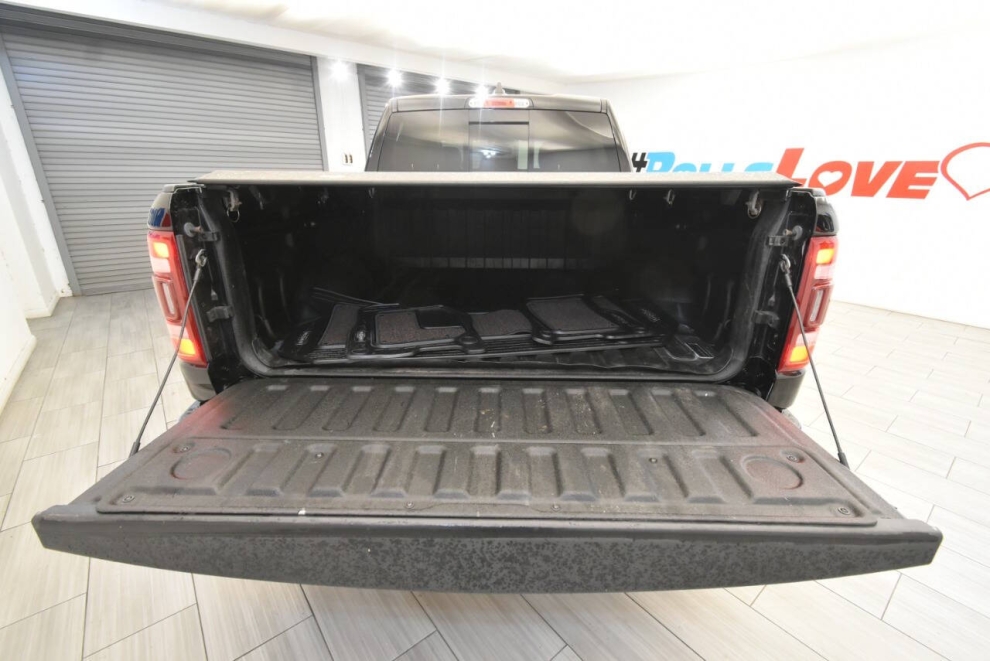 2020 RAM 1500 Laramie Longhorn 4x4 4dr Crew Cab 5.6 ft. SB Pickup, Black, Mileage: 100,058 - photo 47