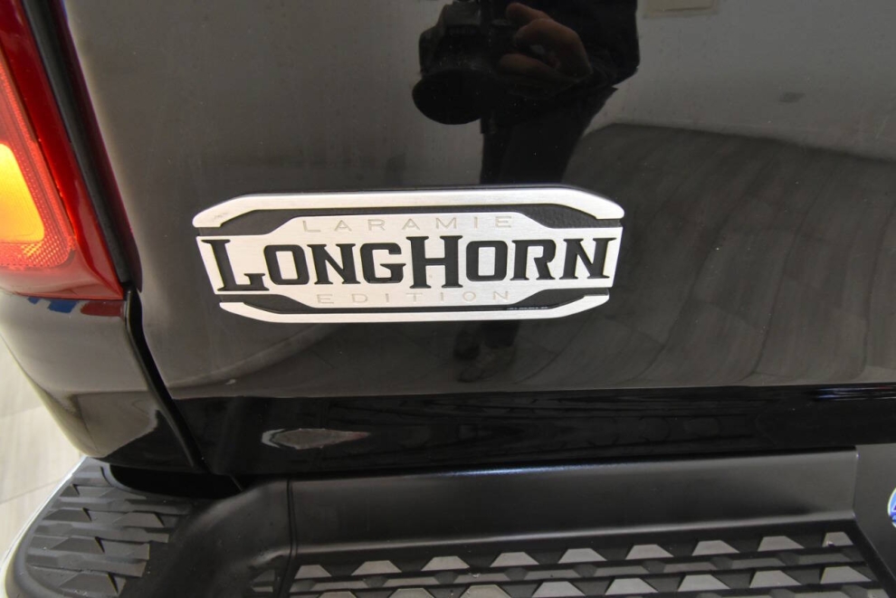 2020 RAM 1500 Laramie Longhorn 4x4 4dr Crew Cab 5.6 ft. SB Pickup, Black, Mileage: 100,058 - photo 48