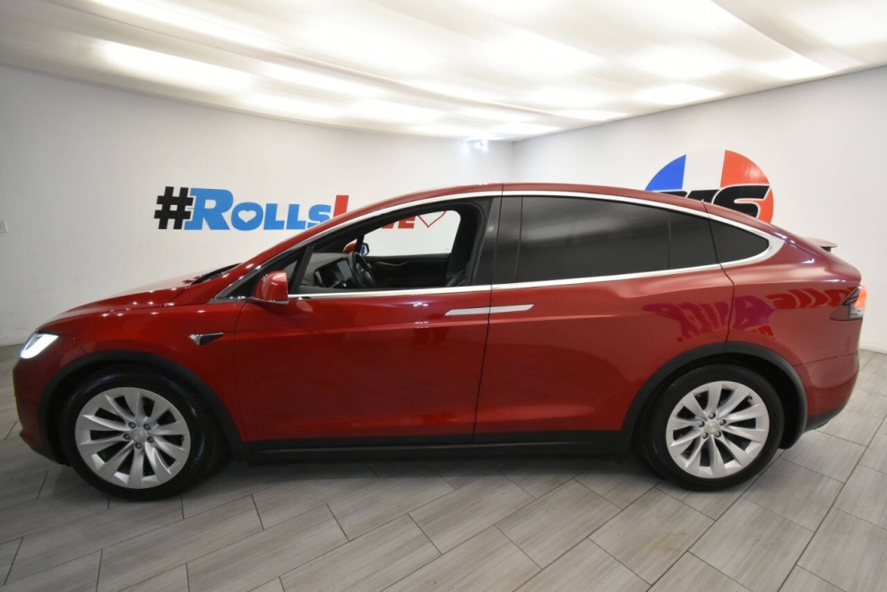 2018 Tesla Model X 75D AWD 4dr SUV, Red, Mileage: 45,065 - photo 1