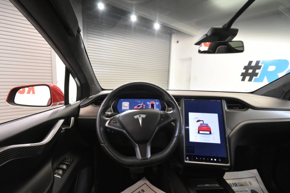 2018 Tesla Model X 75D AWD 4dr SUV, Red, Mileage: 45,065 - photo 28