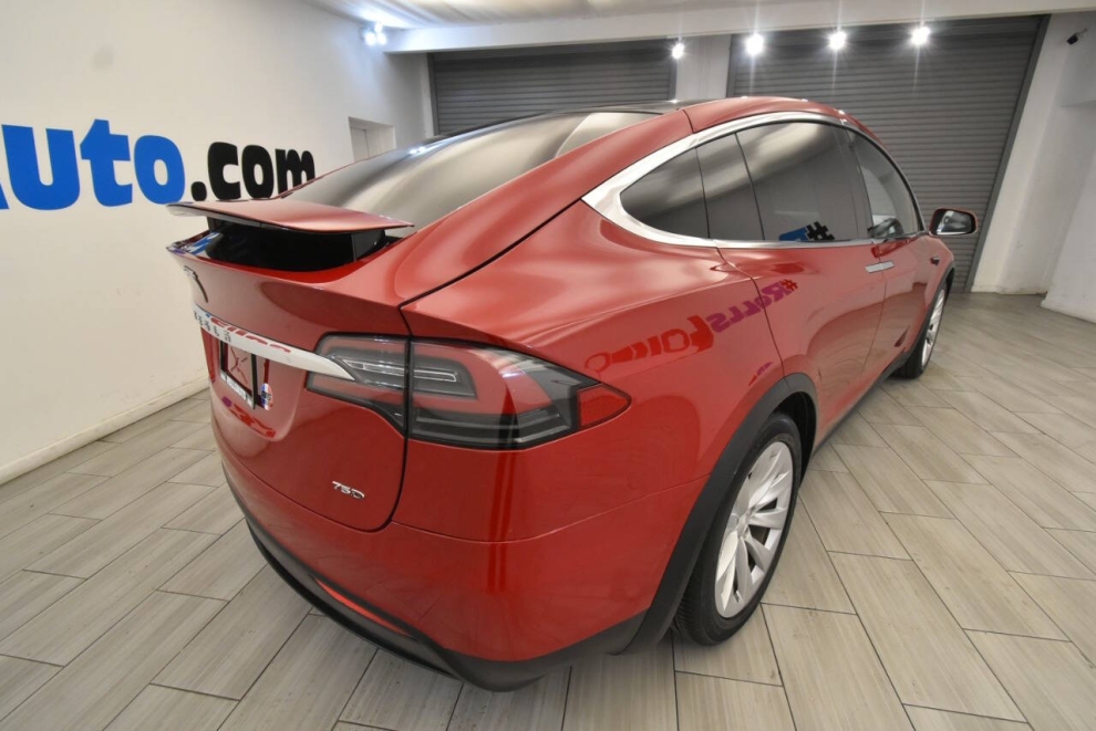 2018 Tesla Model X 75D AWD 4dr SUV, Red, Mileage: 45,065 - photo 4